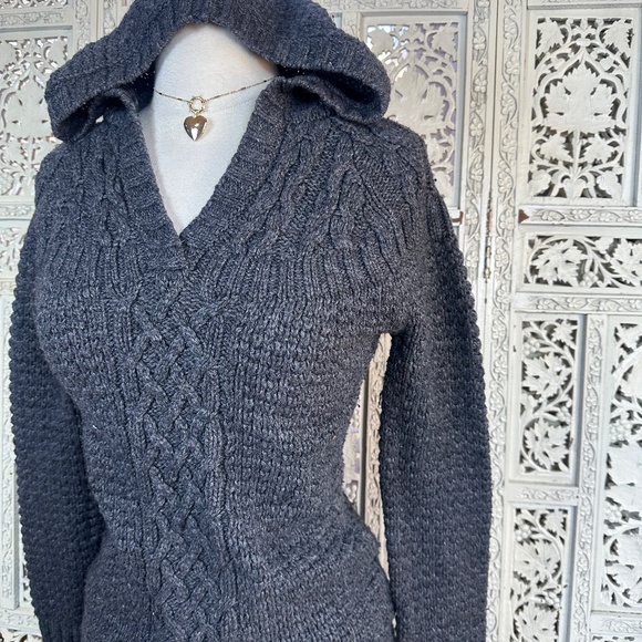 Y2K Old Navy Gray Lambs Wool Angora Blend Chunky Hooded Sweater Sz Womens Medium - Picture 2 of 8